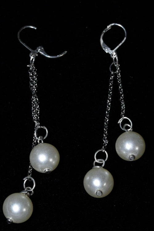 Load image into Gallery viewer, Faux Pearls Dangle Earrings
