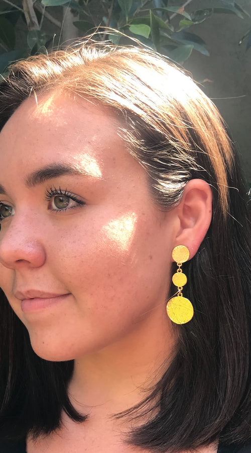 Load image into Gallery viewer, Coin linear drop earrings
