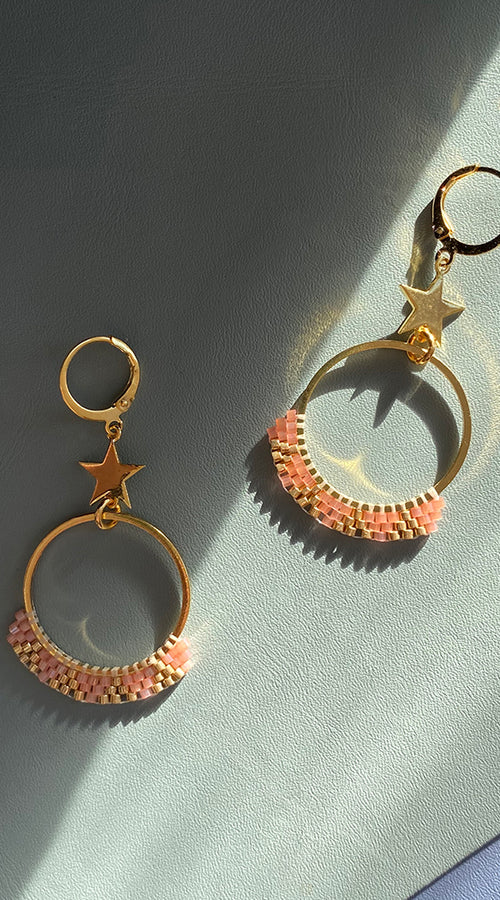 Load image into Gallery viewer, Frosted Star Dangle Earrings
