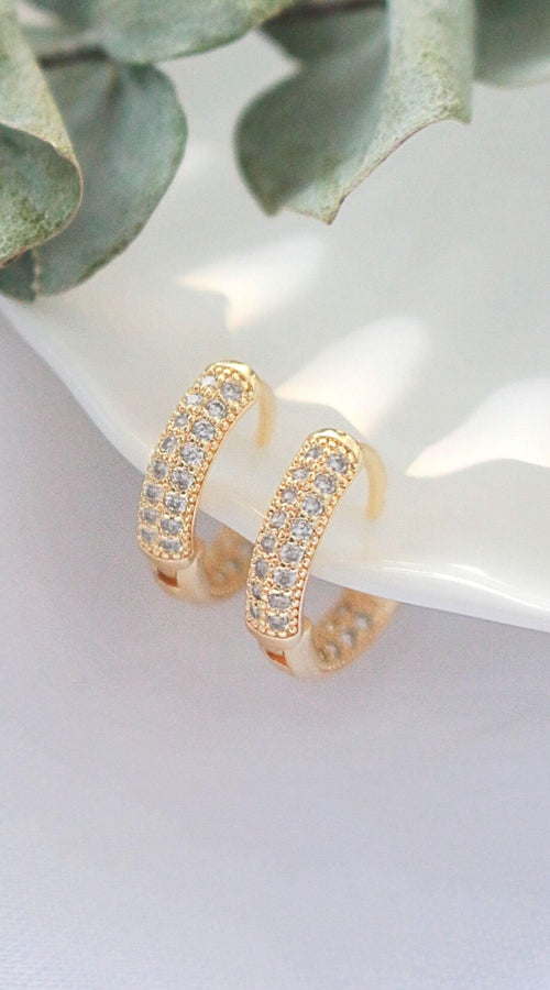Load image into Gallery viewer, 24 Karats Cubic Zirconia Hoops
