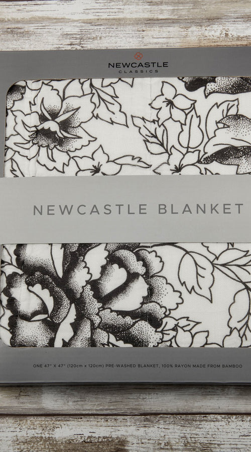 Load image into Gallery viewer, american rose newcastle blanket
